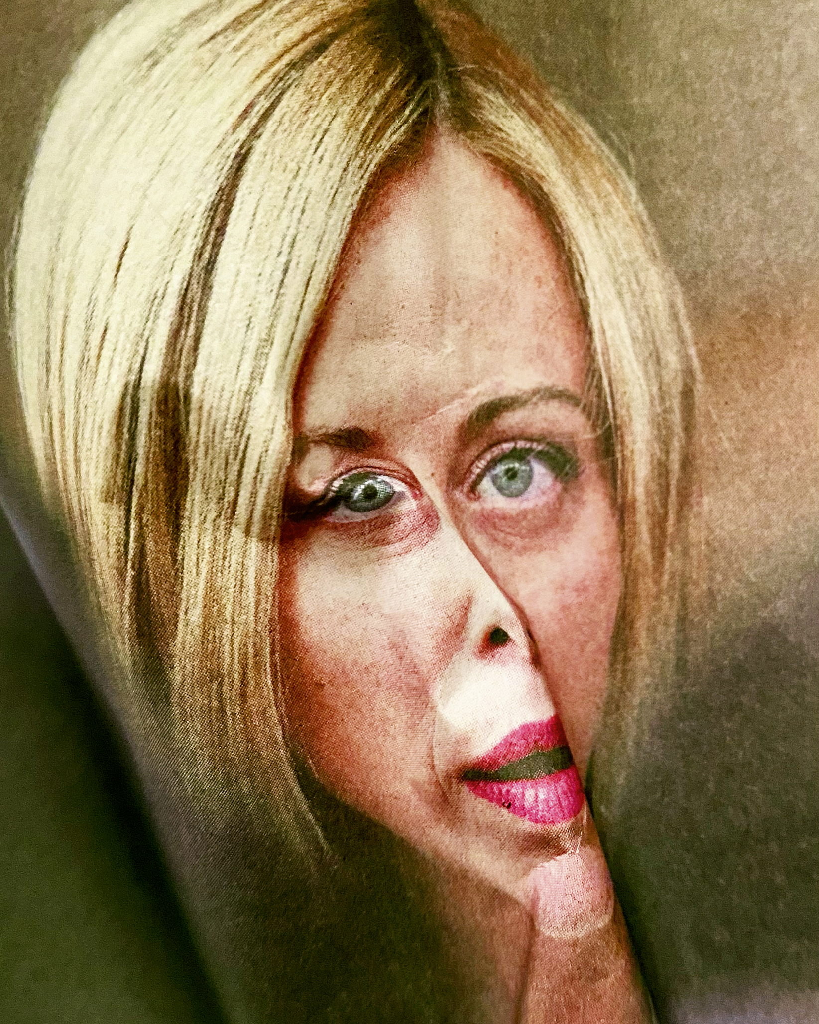 Krummer Kopf Nr.100 guess who? tip: Italian woman with a light-herated relationship to fascism